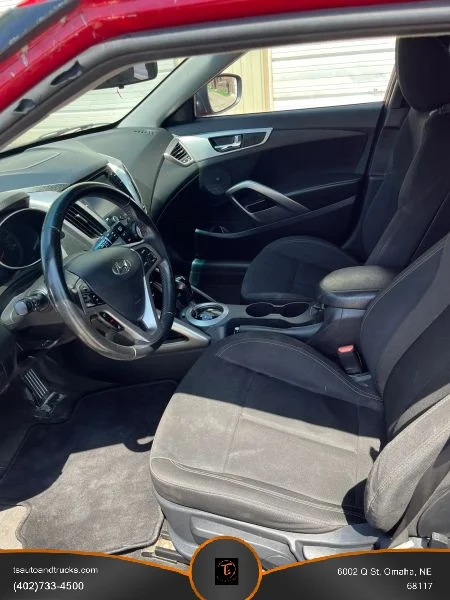 Used 2017 Red Hyundai Coupe 3D image 15