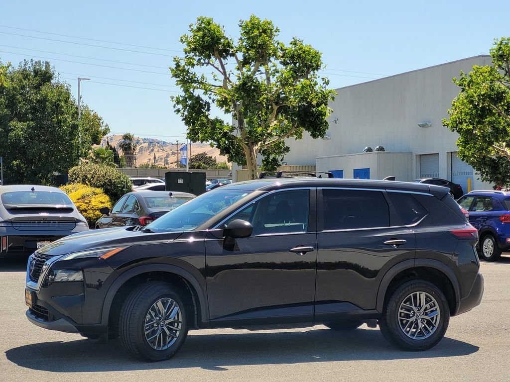 Used 2023 Black Nissan S image 7