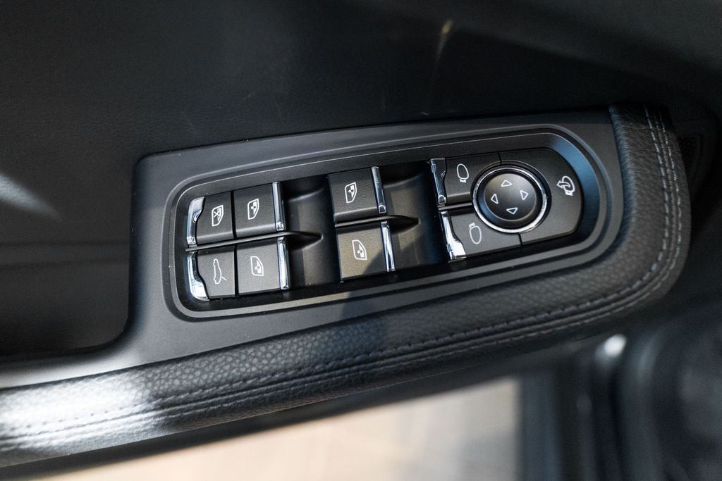 Used 2025 Grey Porsche Base image 18
