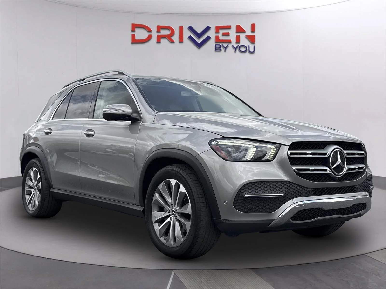 Used 2020 Iridium Silver Metallic Mercedes-Benz GLE 350 image 1