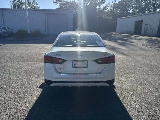 Used 2023 White Nissan 2.5 SV image 6