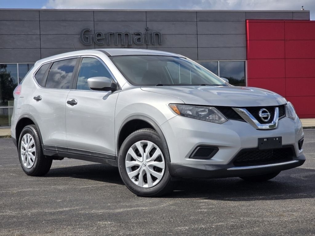 Used 2016 Silver Nissan S image 2