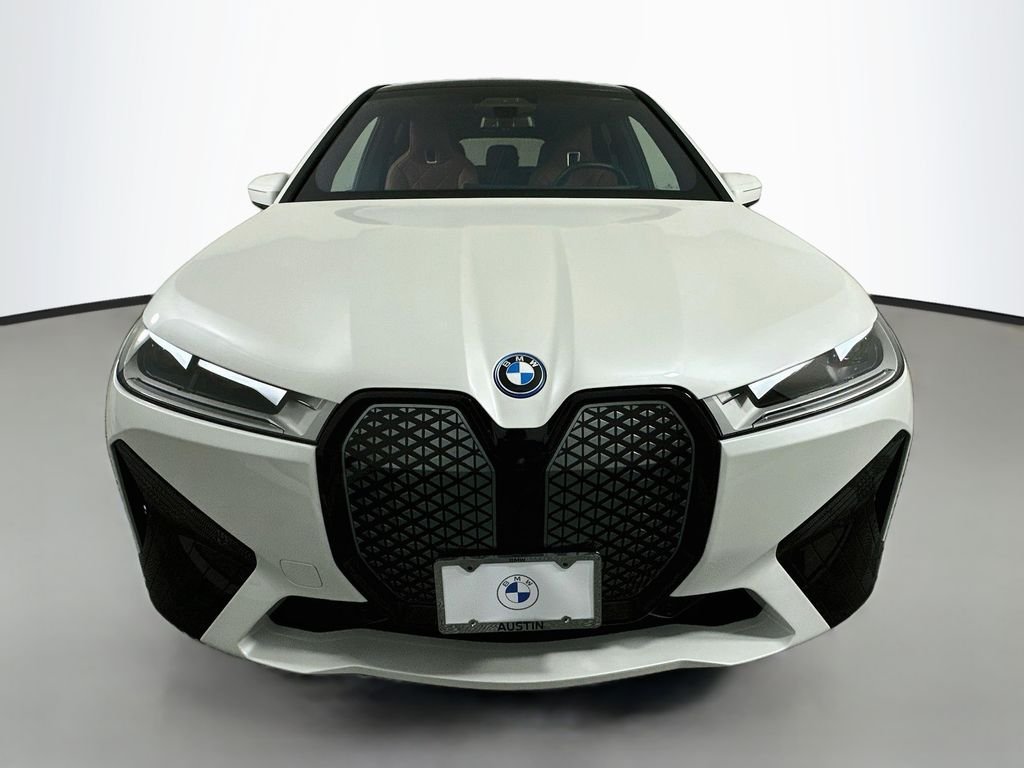 Certified Used 2024 White Metallic BMW xDrive50 image 2