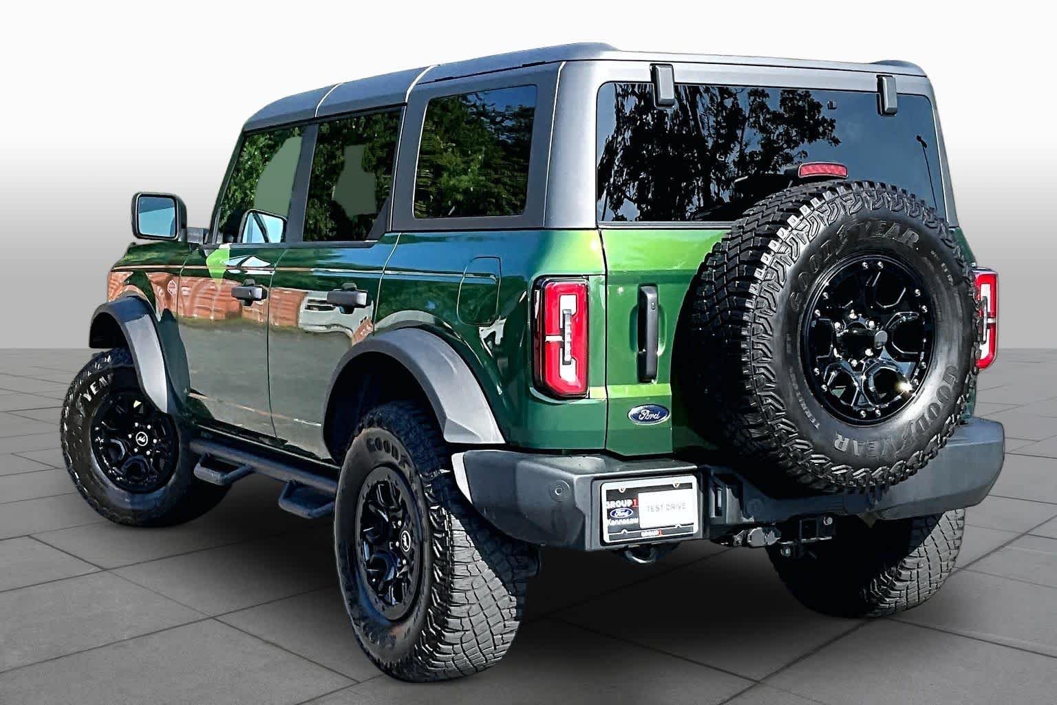 Used 2024 Eruption Green Ford Wildtrak image 12