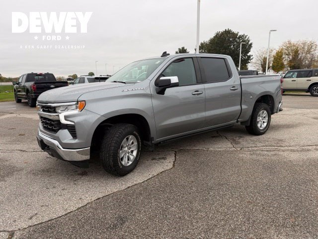 Used 2024 Gray Chevrolet LT image 5