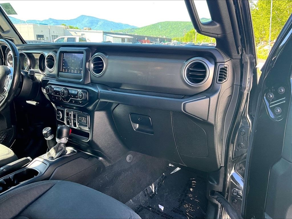 Used 2020 Black Clearcoat Jeep Unlimited Sahara image 13