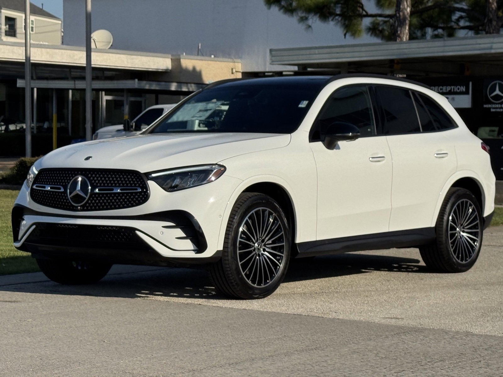 New 2026 Polar White Mercedes-Benz GLC 300 image 30