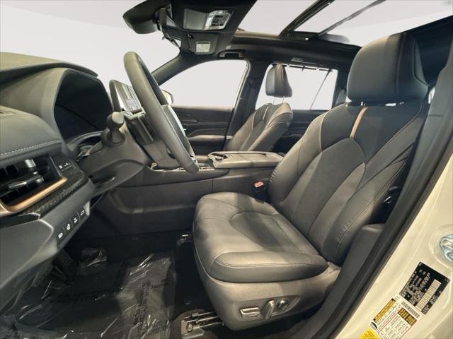 Certified Used 2026 PLATINUM WHITE PEARL MC. Toyota  image 9