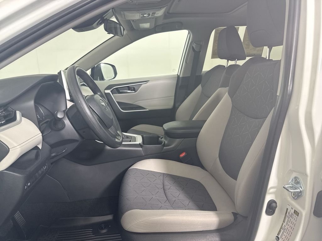 Used 2024 White Toyota XLE image 21