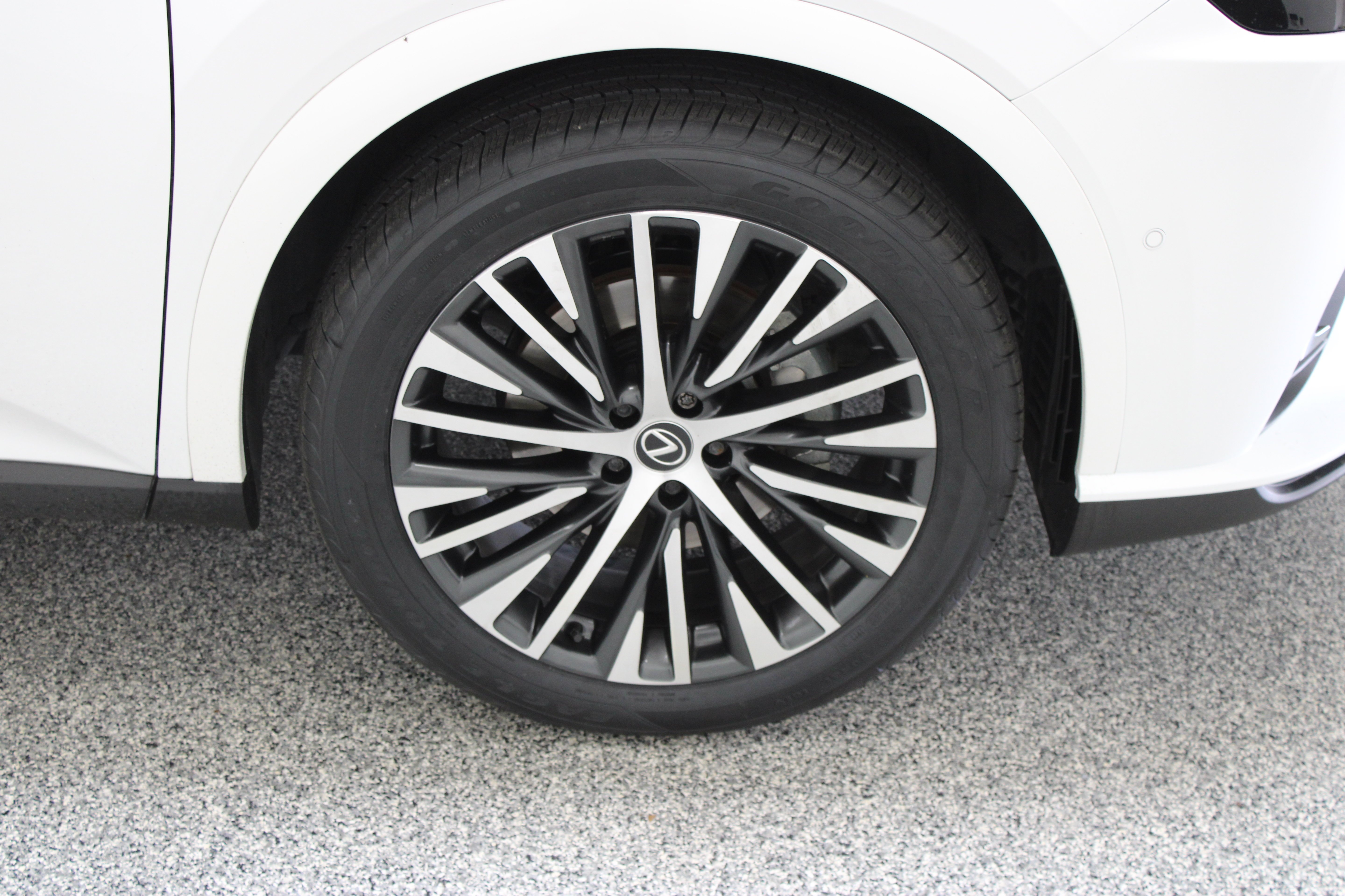 Used 2024 White Lexus RX 350 Premium Plus image 5