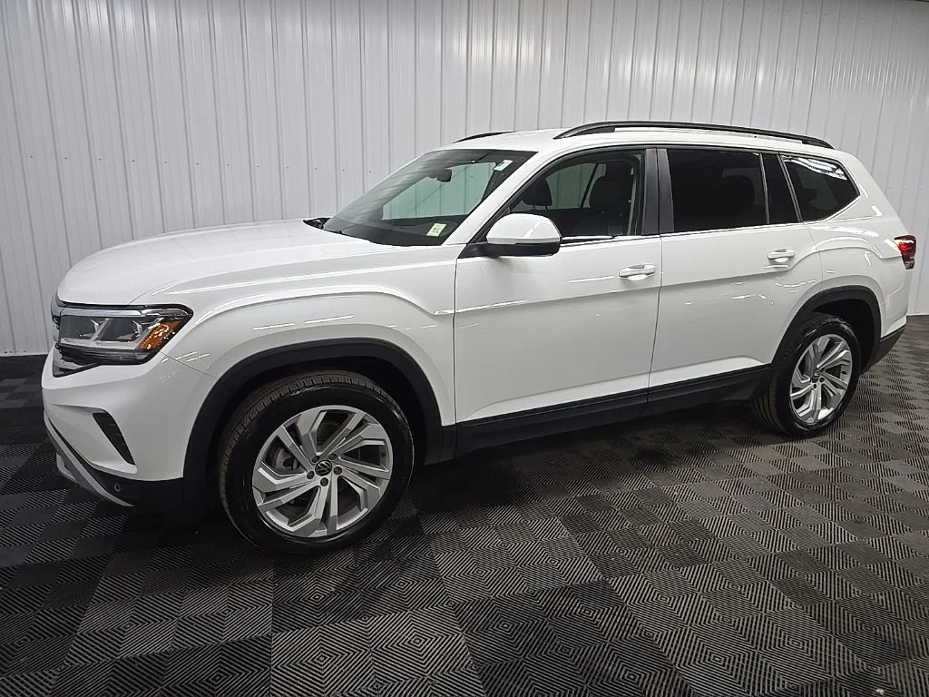 Used 2022 White Volkswagen 3.6L V6 SE w/Technology image 6
