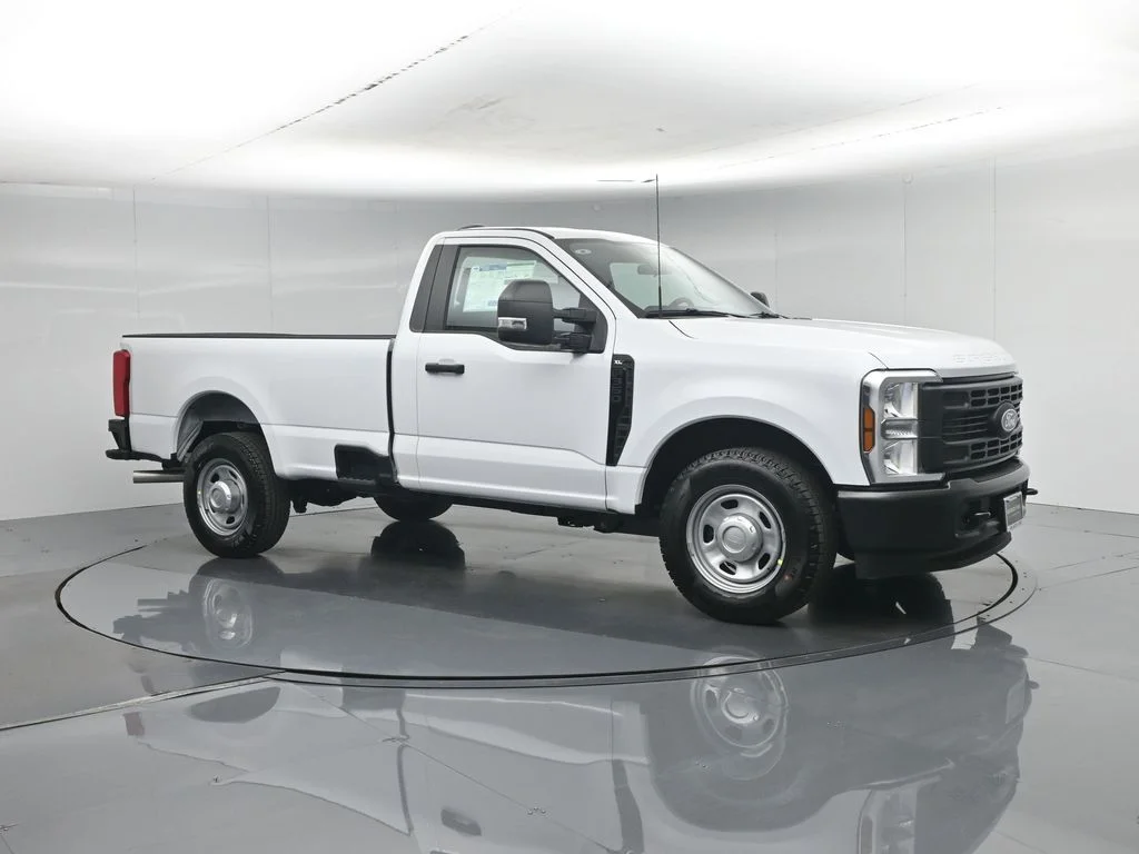 New 2027 Oxford White Ford XLT image 20