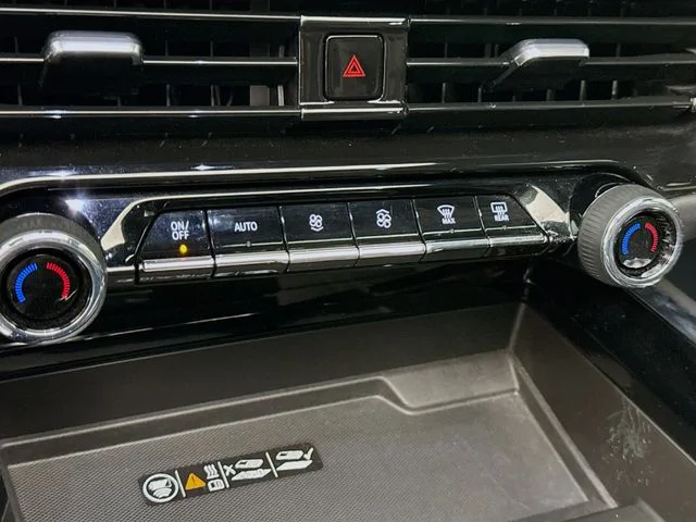 Used 2025 Black Chevrolet High Country image 18