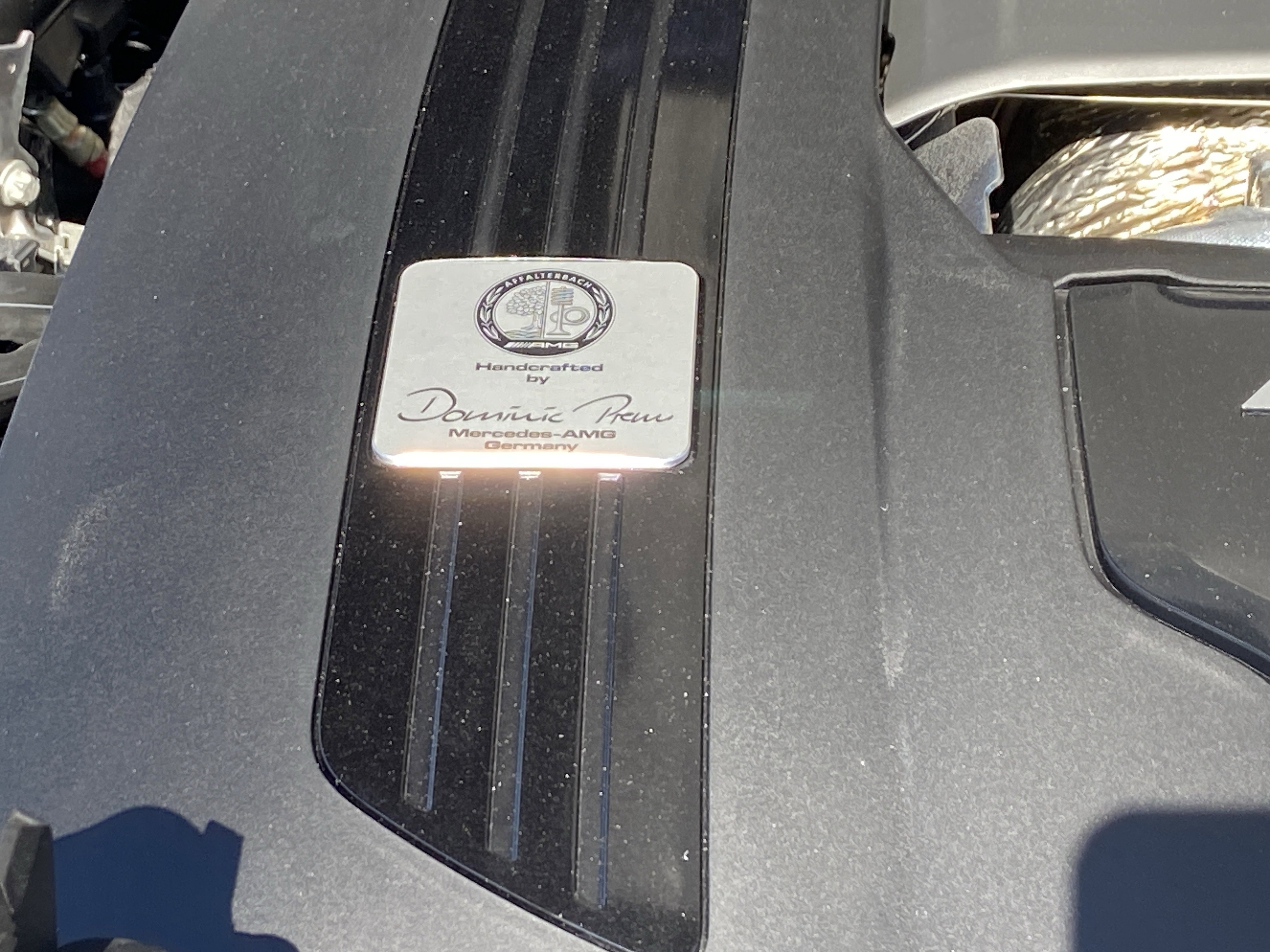 New 2026 MANUFAKTUR Exclusive Brilliant Blue Magno Mercedes-Benz AMG® G 63 SUV image 45