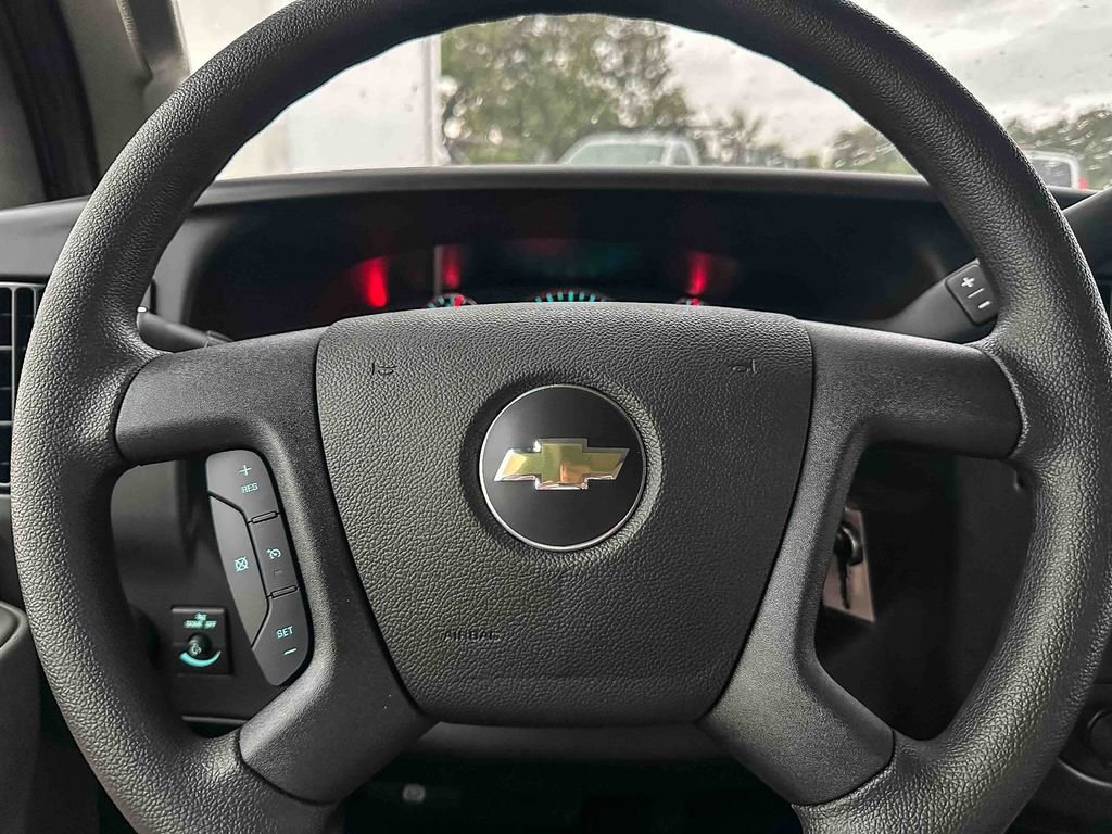 2025 Chevrolet Express Cargo Work Van - Photo 16