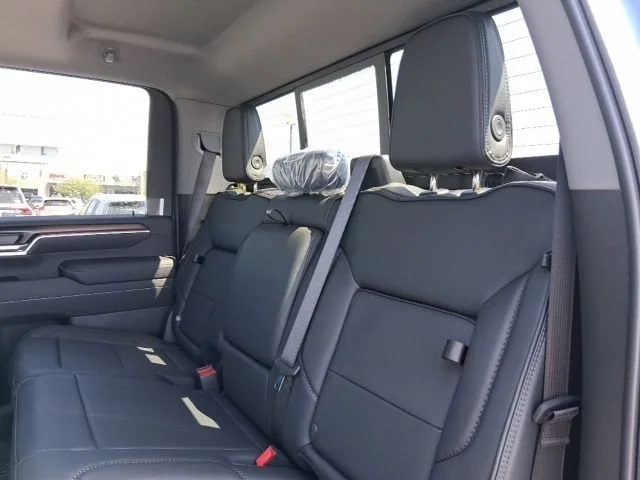 2026 GMC Sierra 2500HD Denali - Photo 15