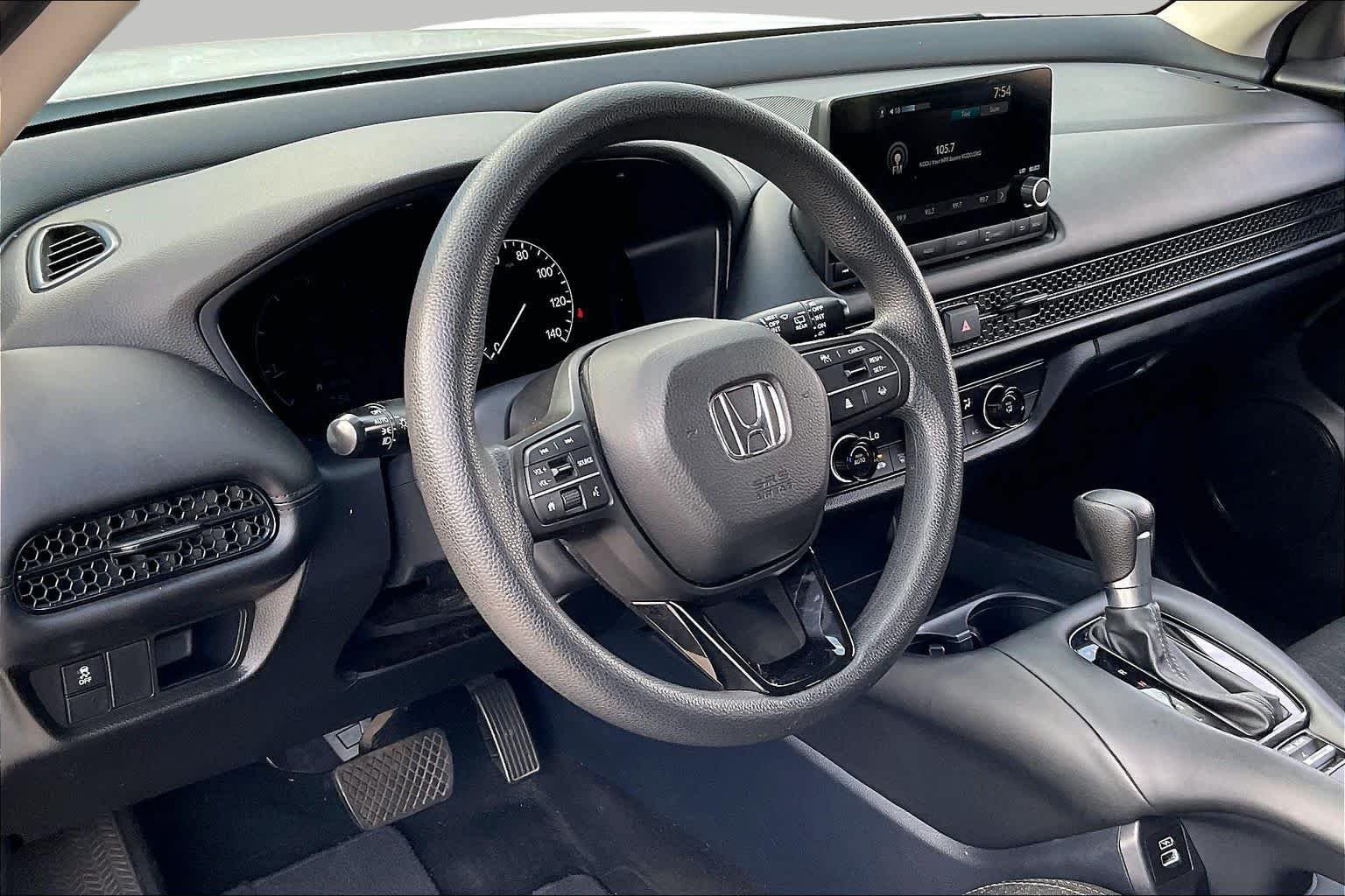 Used 2023 Platinum White Pearl Honda LX image 17