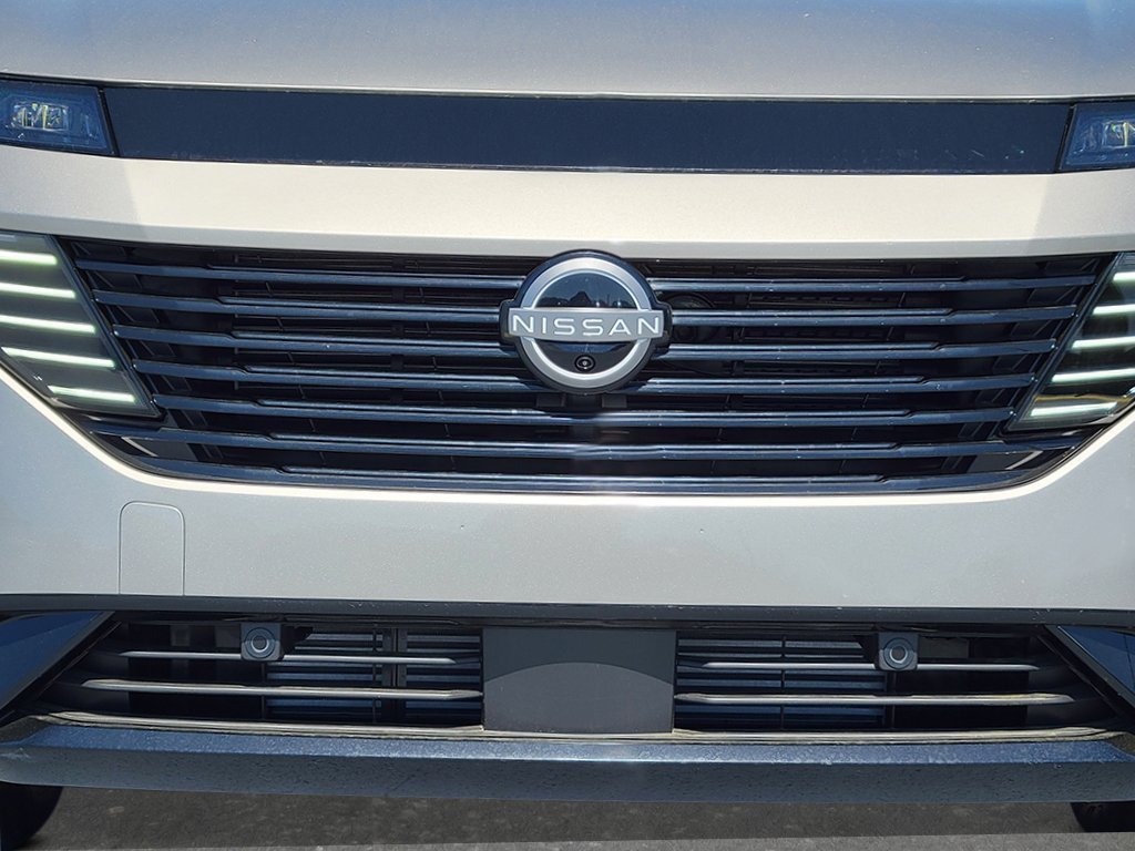 New 2026 Champagne Silver Metallic Nissan Platinum image 9