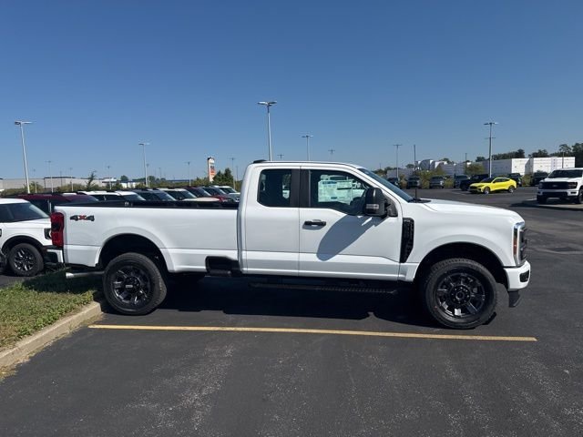 New 2026 Oxford White Ford F-350® XL image 22