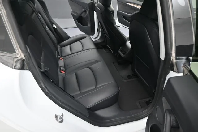 Used 2022  Tesla Long Range image 65