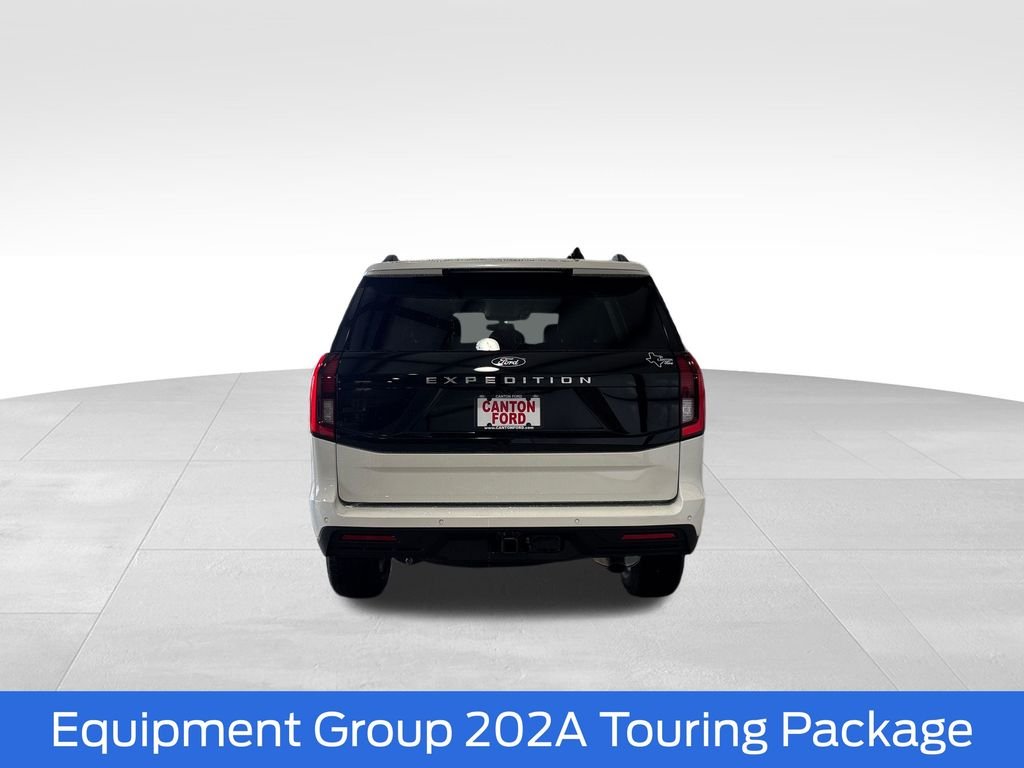 New 2027 Star White Metallic Tri-Coat Ford Active image 5