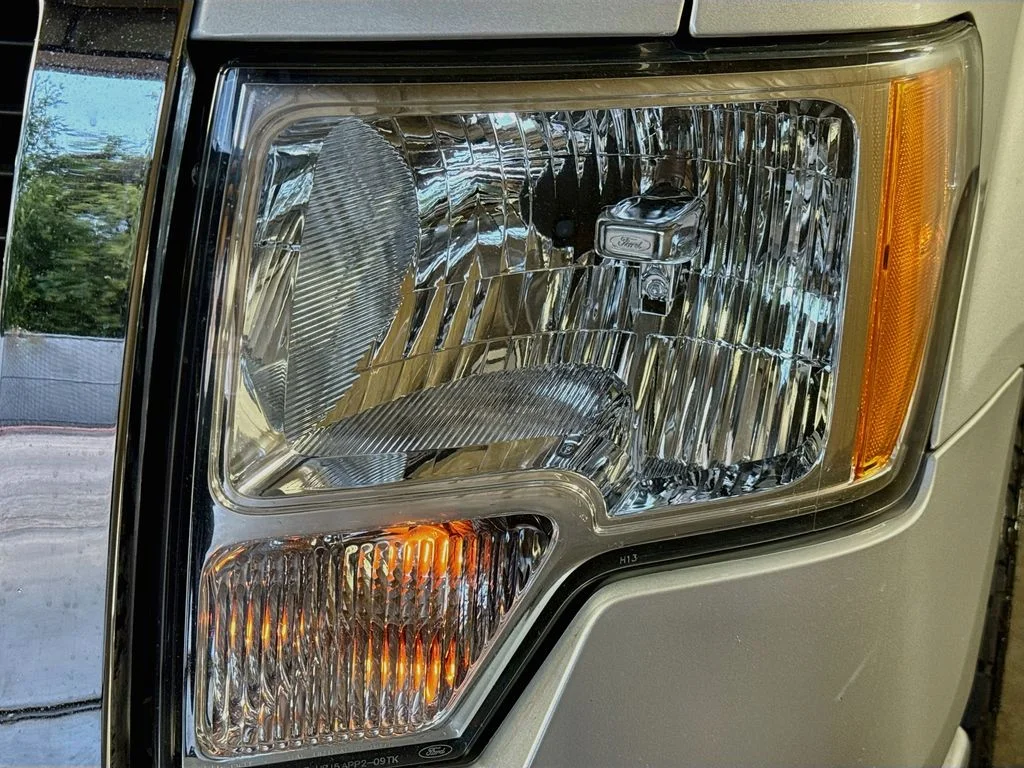 Used 2010 Gray Ford  image 34