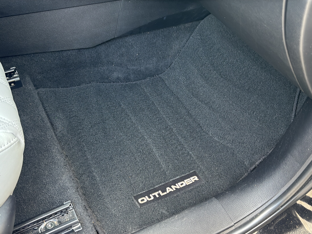 2023 Mitsubishi Outlander SEL - Photo 40