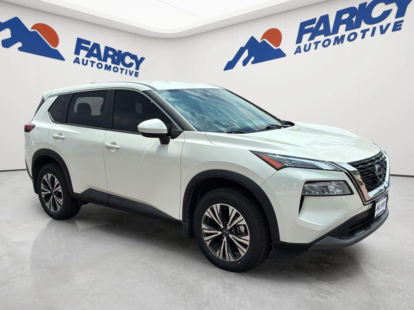 Used 2023 Pearl White Tricoat Nissan SV image 4