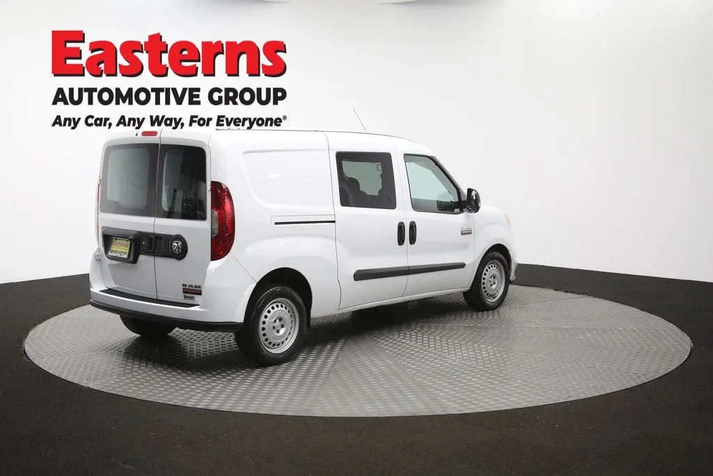 Used 2022 White Ram Base image 40