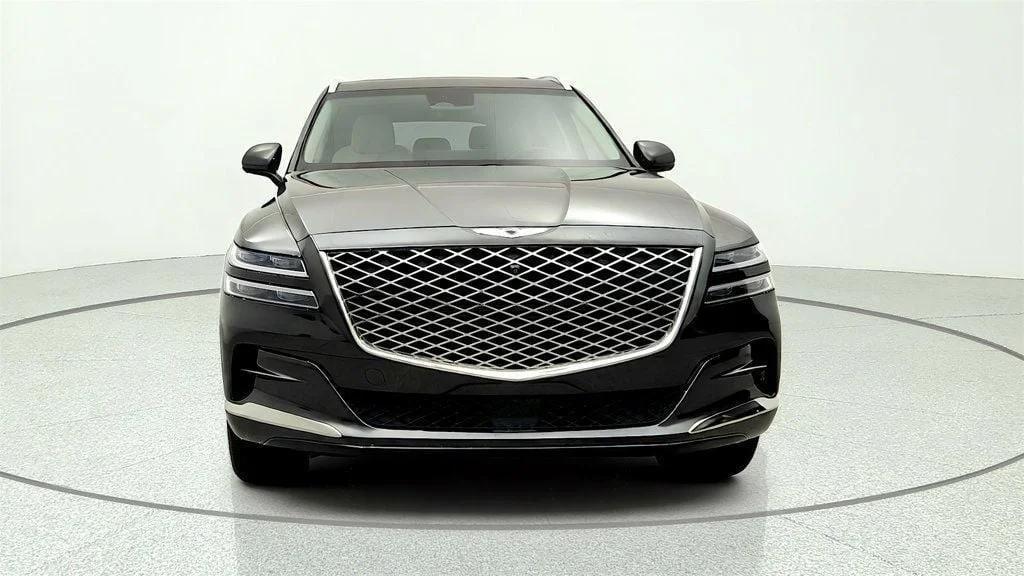 Used 2024 Makalu Gray Genesis 2.5T AWD w/ Advanced Package, Roof Rack & Illuminated Sills image 2