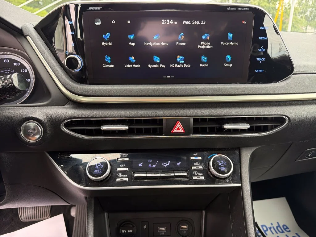 Used 2023 Silver Hyundai SEL image 34