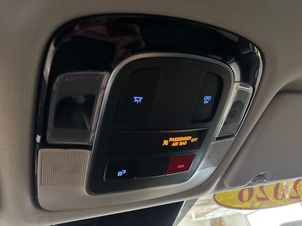New 2026 White Hyundai SEL AWD image 22
