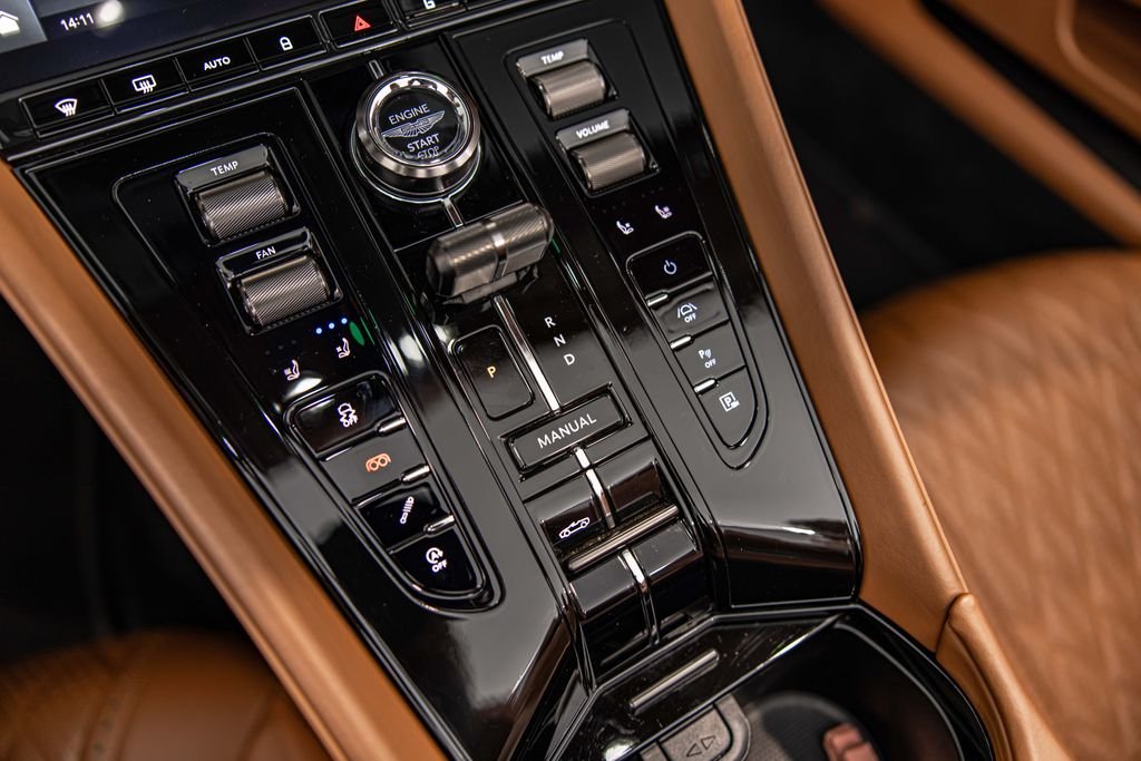 Used 2025 Green Aston Martin Volante image 28