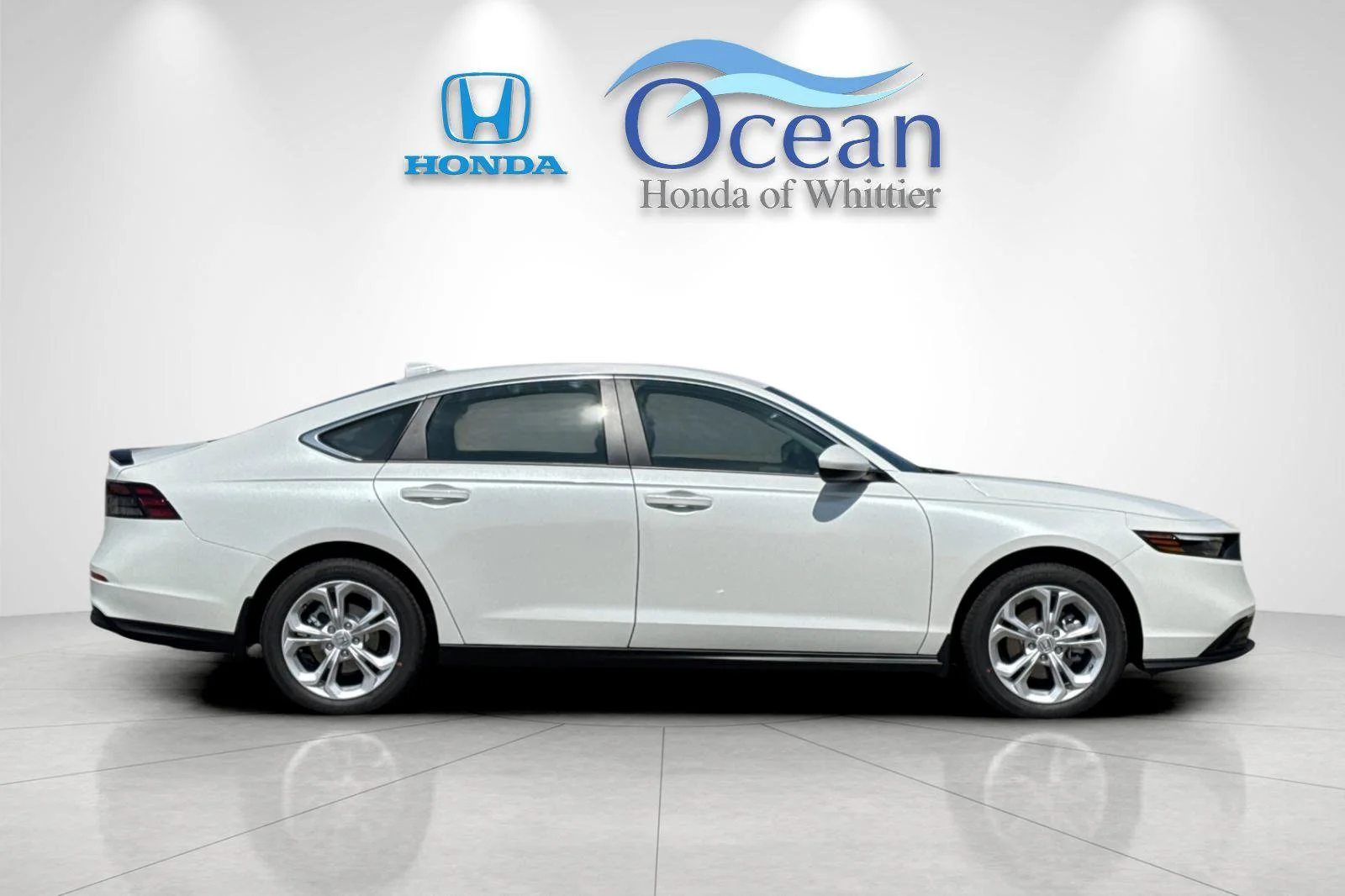 New 2026 Platinum White Pearl Honda LX image 3