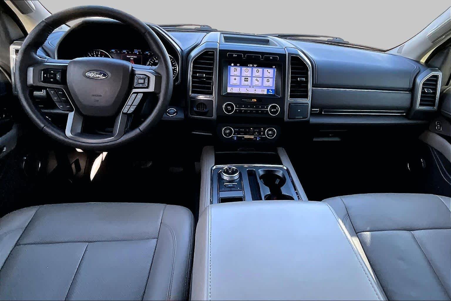 Used 2019 Stone Gray Ford XLT image 18
