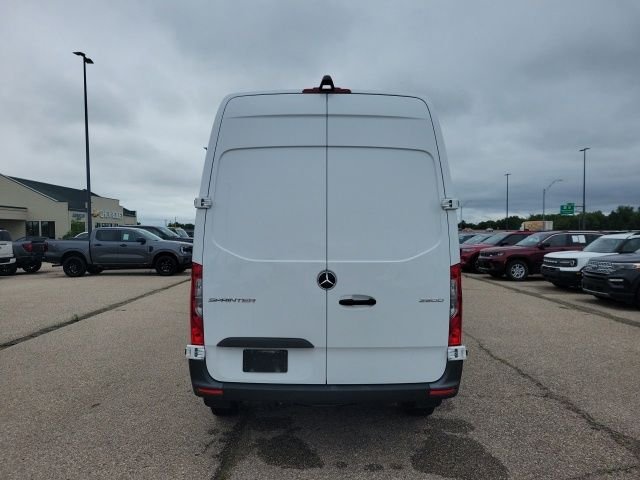 Used 2025 White Mercedes-Benz Cargo 144 WB image 19