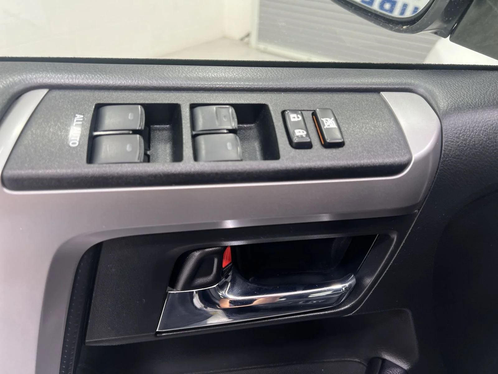 Used 2021 White Toyota SR5 Premium image 13