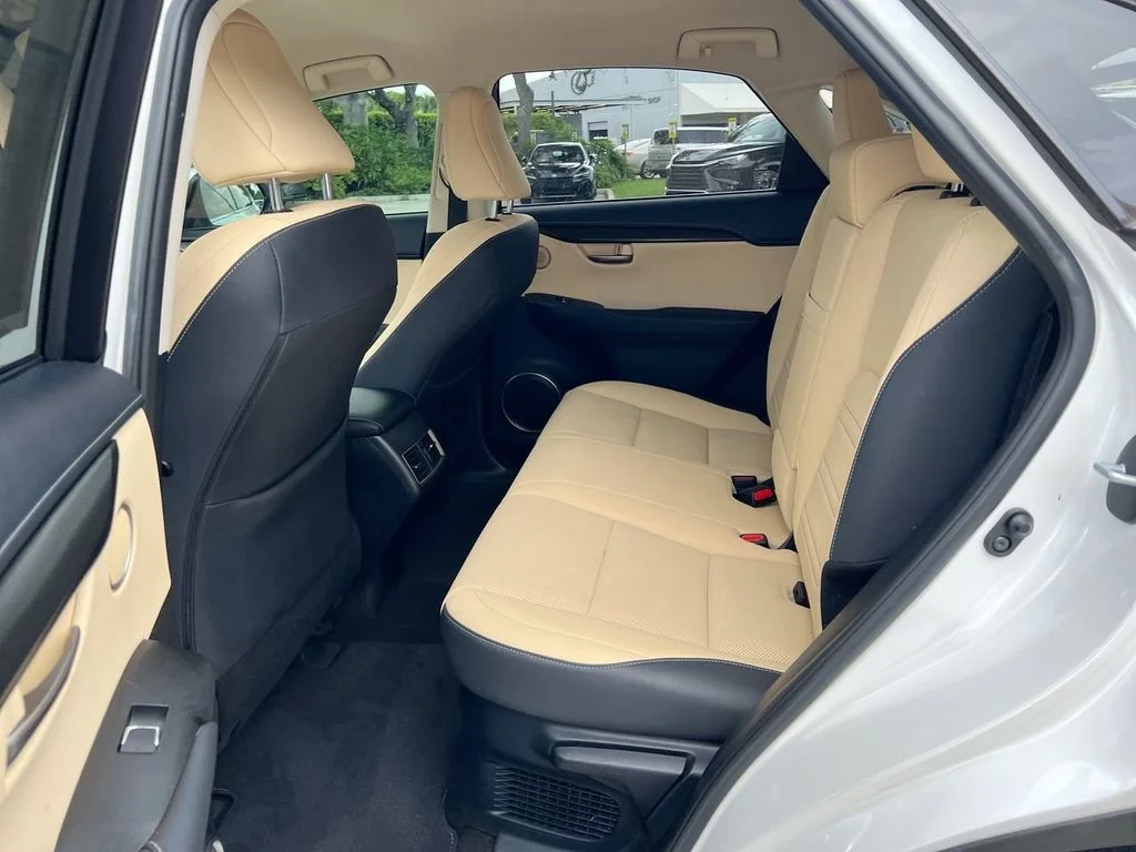 Certified Used 2021 EMINENT WHITE PEARL Lexus 300h image 18