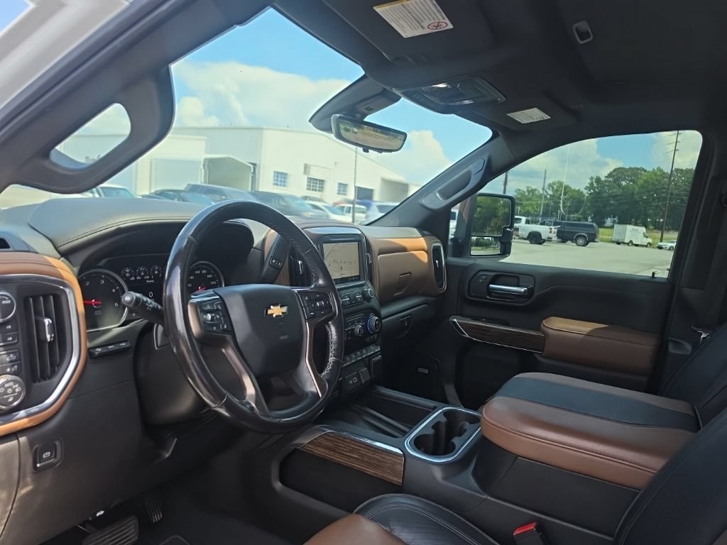 Used 2023 SUMMIT WHITE Chevrolet High Country image 18