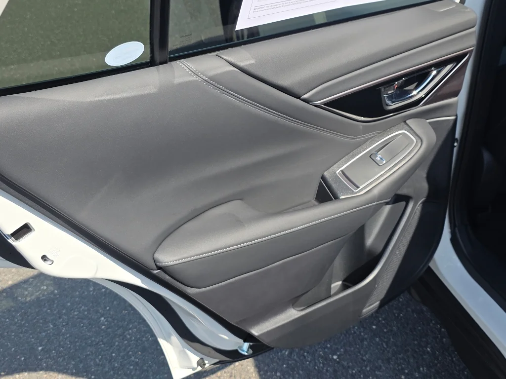 2025 Subaru Outback Limited - Photo 30