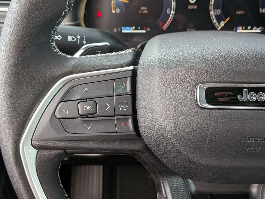 New 2026 Baltic Gray Metallic Clear-Coat Exterior Paint Jeep Laredo X image 19