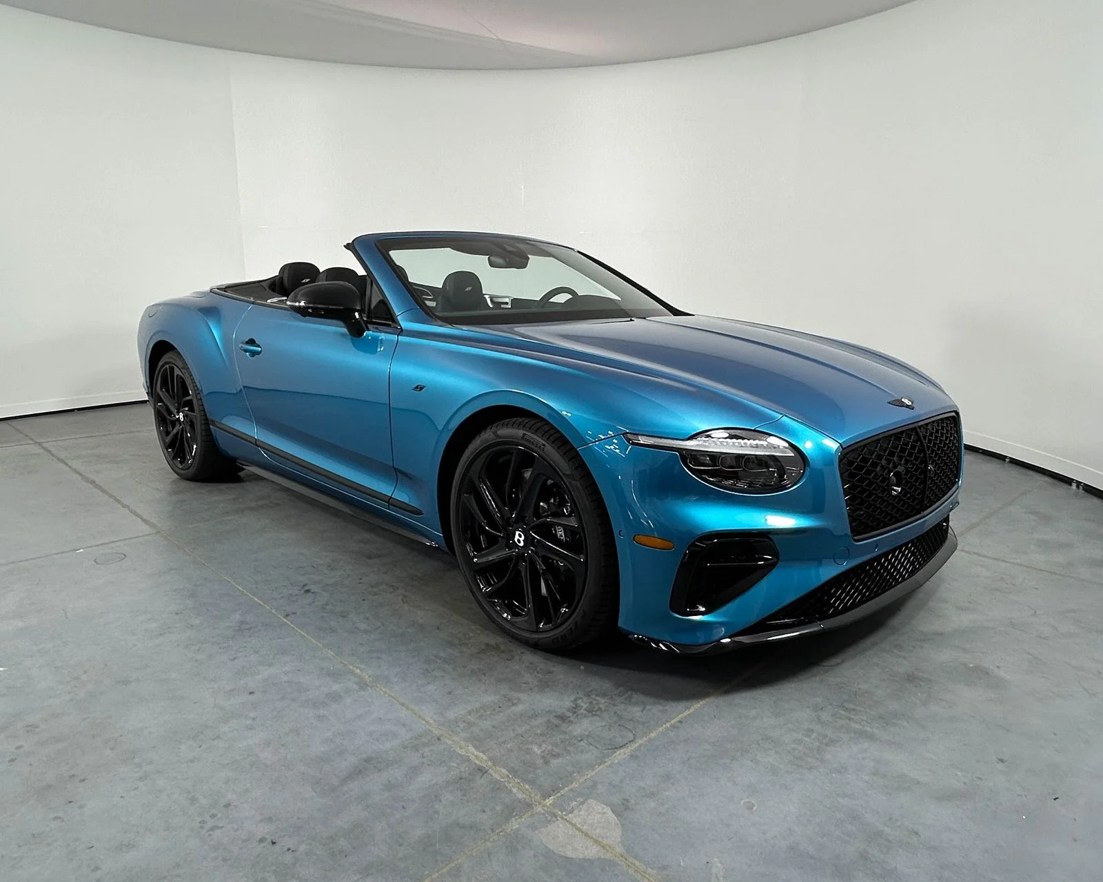 New 2026  Bentley V8 S image 1