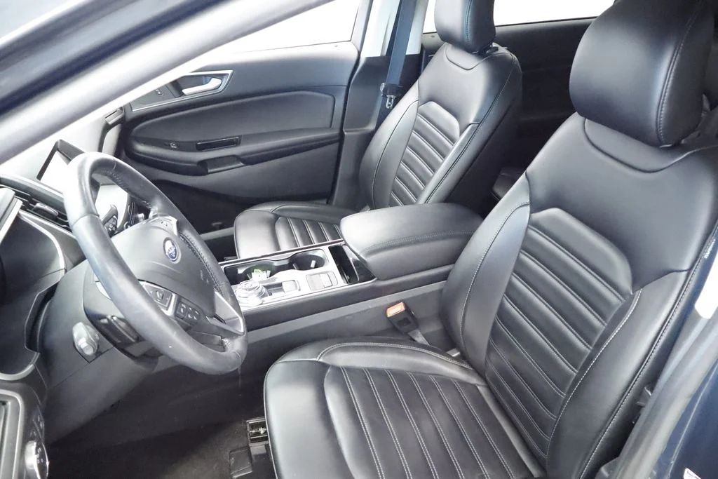 Used 2019 Green Ford SEL image 19