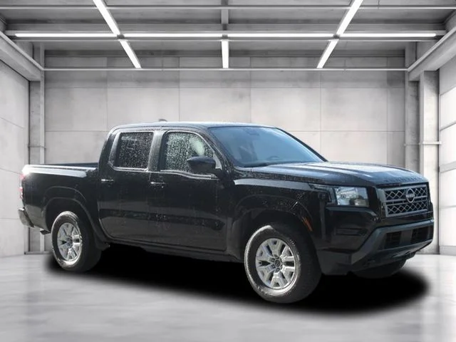 2022 Nissan Frontier SV Crew Cab 4X4 SWB's photo