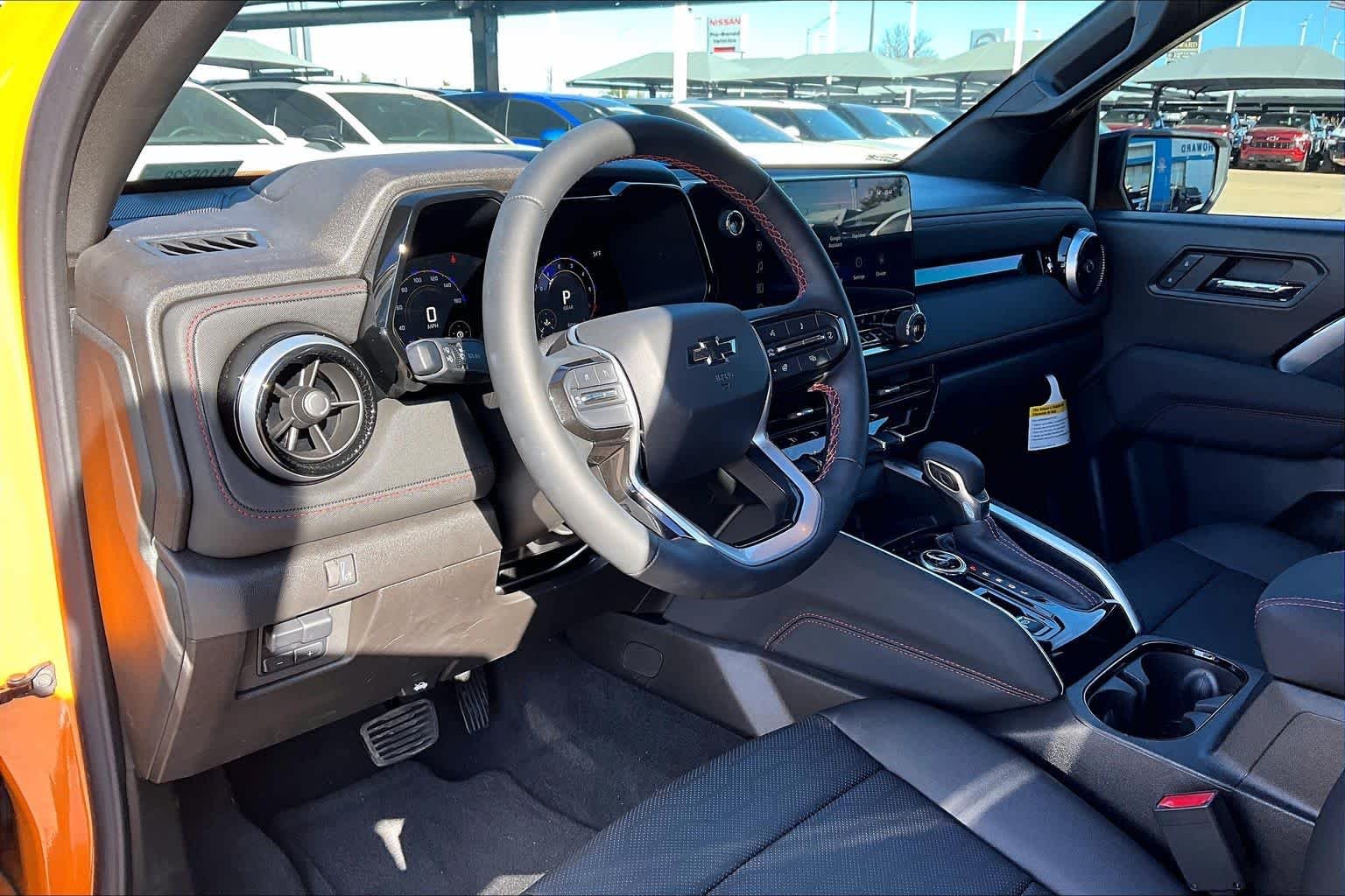 2026 Chevrolet Colorado Z71 - Photo 9