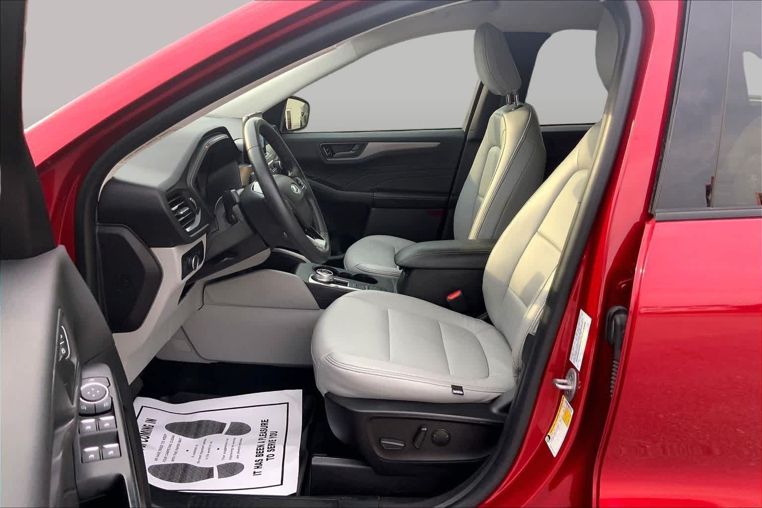 Used 2023 Rapid Red Metallic Tinted Clearcoat Ford Active image 8