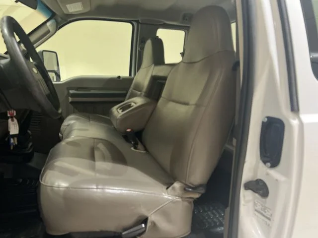 2008 Ford F-550 - Photo 15