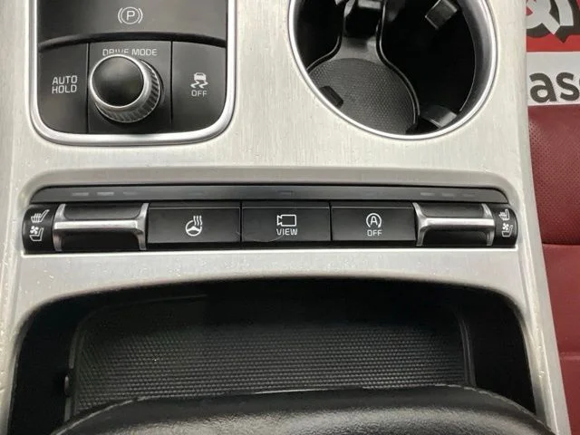 Used 2019 White Kia GT2 image 23