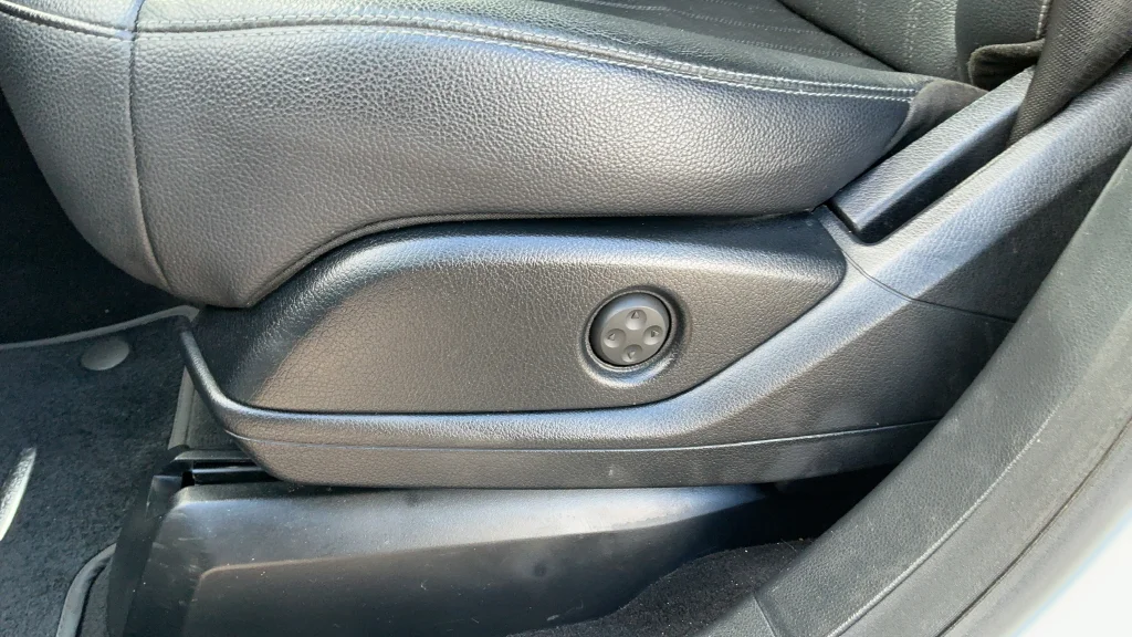 Used 2017  Mercedes-Benz GLS 450 image 19