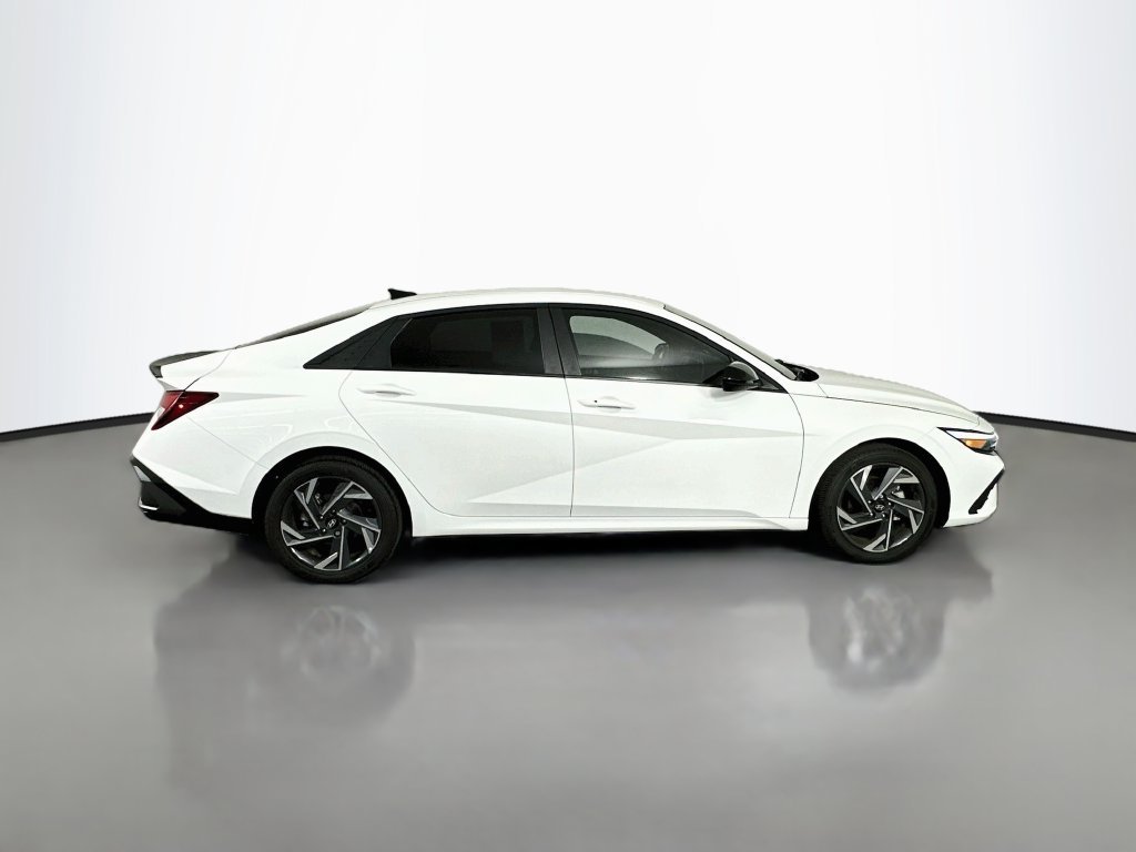 Used 2025 Serenity White Hyundai SEL Sport image 8